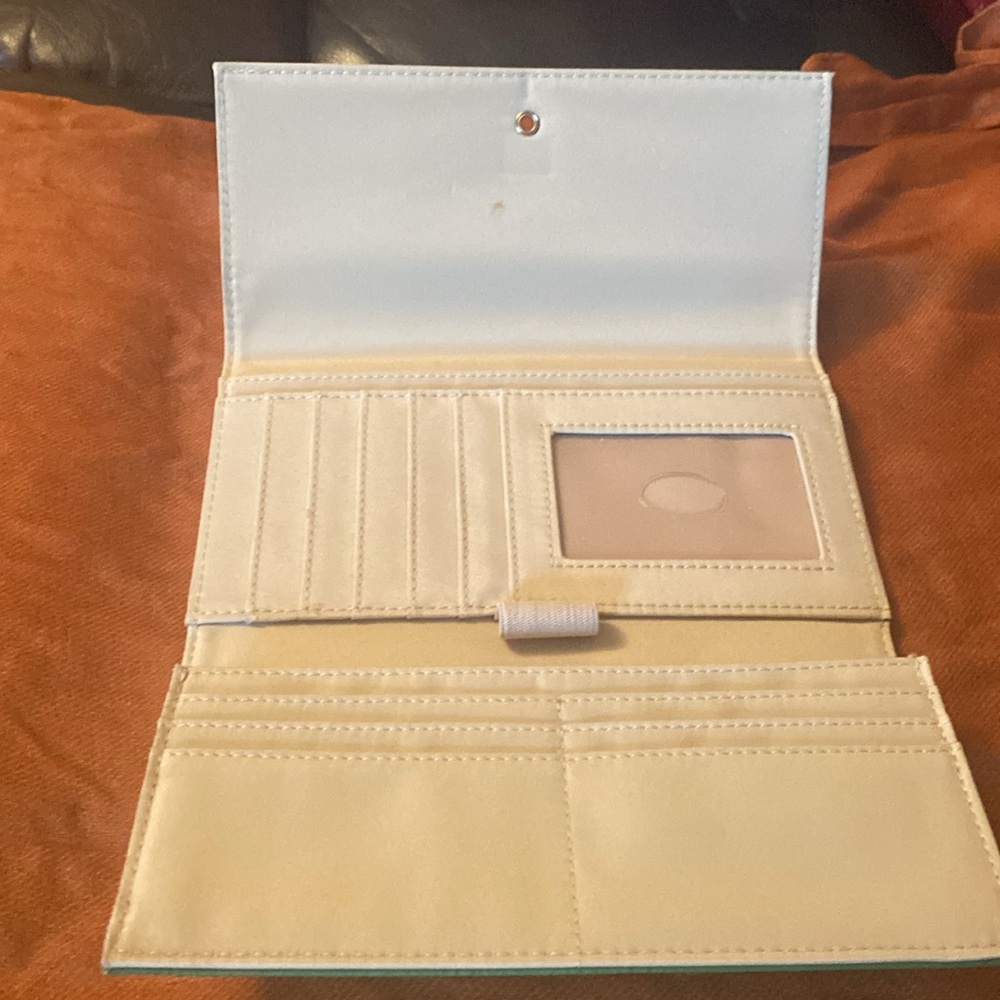 Wallet - Picture 2 of 10